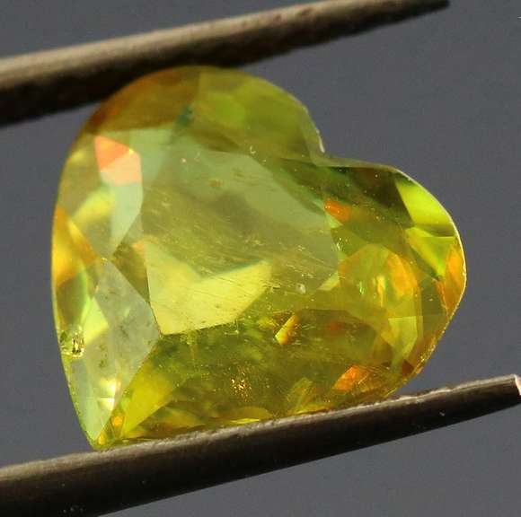 Lovely 1.96ct color shifting Sphene