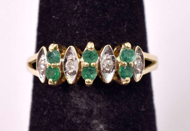 Elegant Emerald and Diamond Ring in 14K Yellow Gold