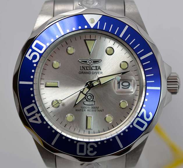 Invicta Silver Dial Automatic, Pre-Owned.