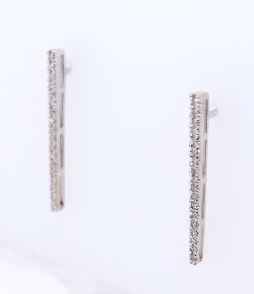 Sparkling White Gold Diamond Stick Earrings