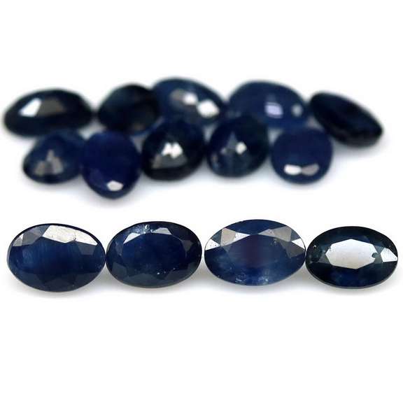 Heated only! 8.68ct Royal blue Sapphire set from Madagascar
