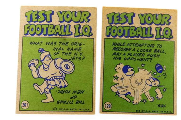 2 Topps 1972 Pro Action Football Cards