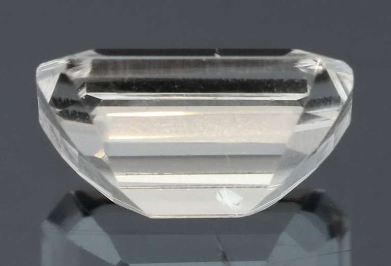 Dazzling 9.61ct diamond white Topaz