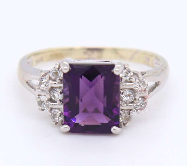 Gorgeous White Gold Checkerboard Amethyst Ring