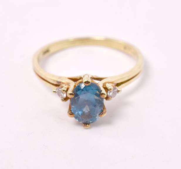 Fabulous Blue Gemstone Ring in 14K Yellow Gold