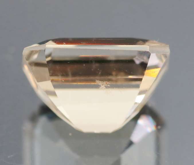 Striking 6.86ct high fire champagne Beryl