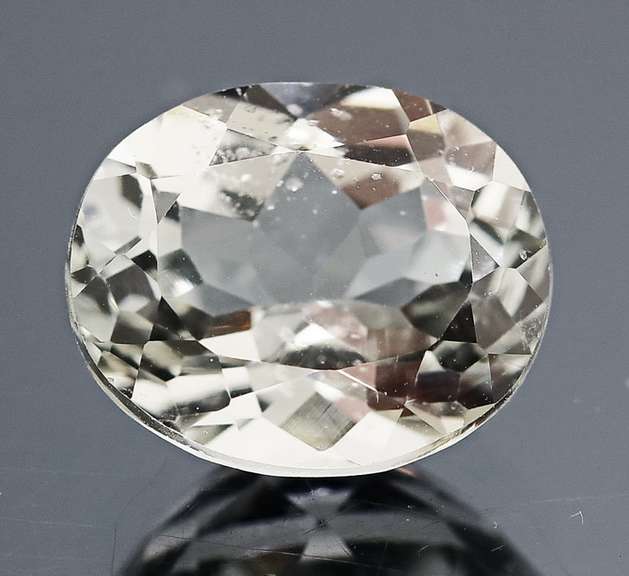 Stunning 5.98ct UNTREATED diamond white Topaz