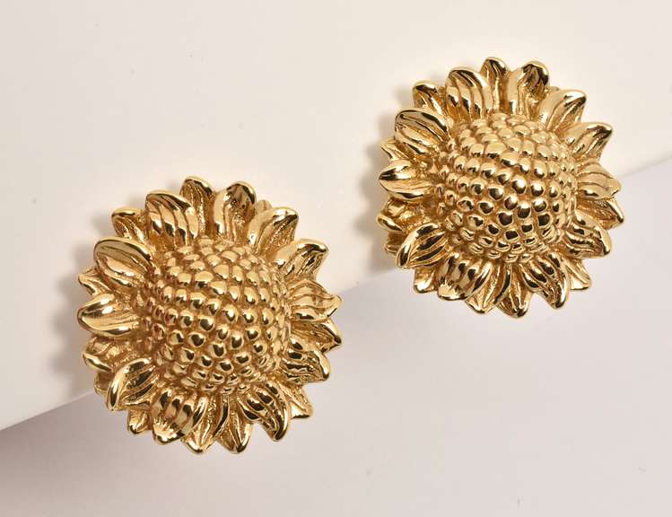 Neat 14k Sunflower Earrings