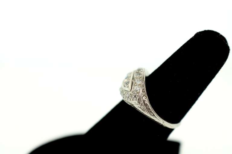LADIES PLATINUM ANTIQUE DIAMOND RING