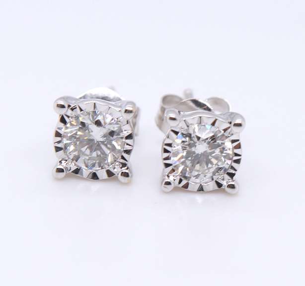 Elegant White Gold Illusion Set Diamond Earrings