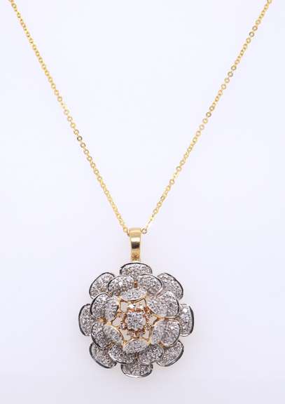 Sparkling Yellow Gold Diamond Flower Necklace