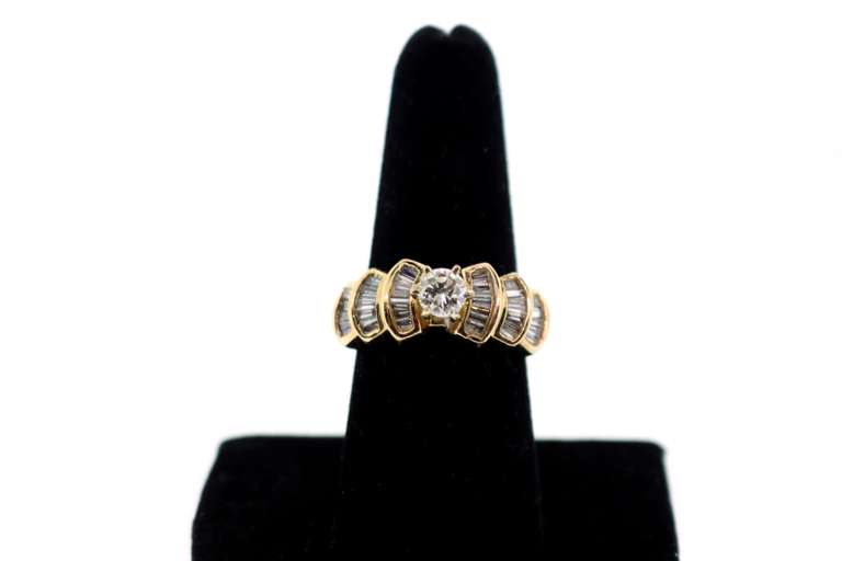LADIES 14K DIAMOND ENGAGEMENT RING