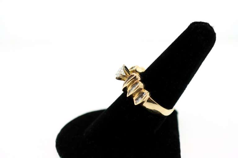 LADIES 14K DIAMOND ENGAGEMENT RING