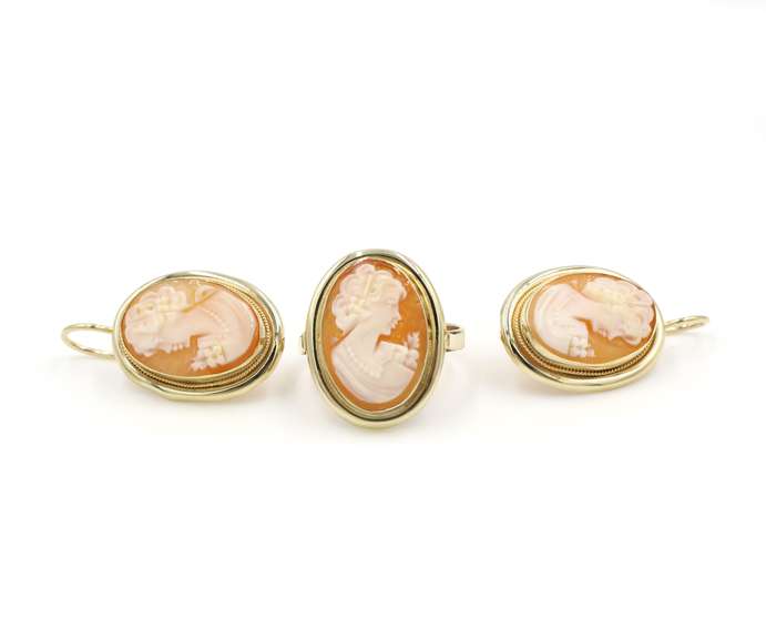 Shell Cameo Ring and Earring set in 14K