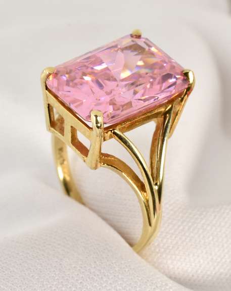 Pretty Pink Topaz Ring
