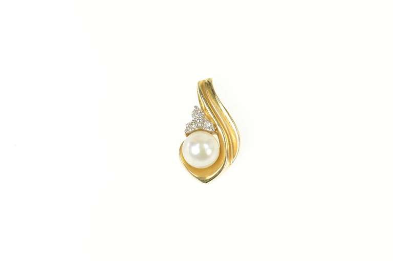 10K Yellow Gold Pearl Diamond Cluster Accent Curvy Pendant