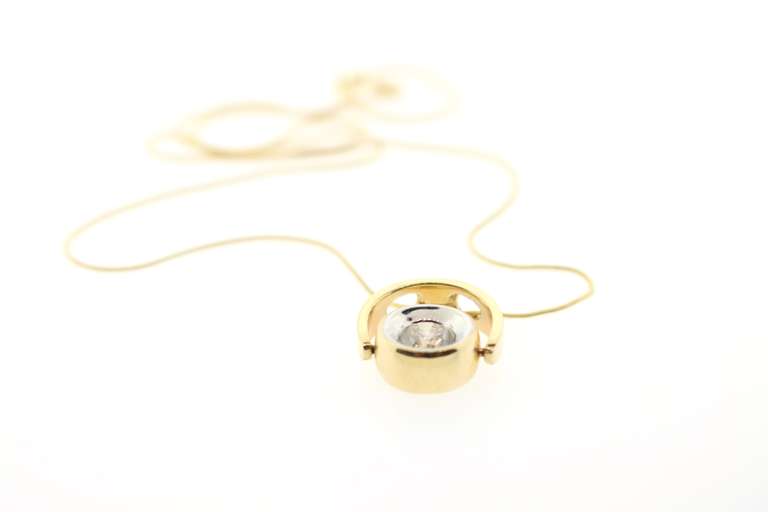 14K GOLD DIAMOND SOLITAIRE NECKLACE