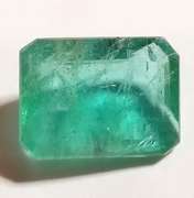 Outstanding color! 5.33ct top green Colombian Emerald