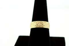 14 KT YELLOW GOLD WEDDING BAND