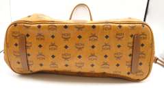 MCM Liz Reversable Medium Tote w Zipper Pouch