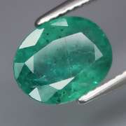Fantastic color! 2.15ct rich green Colombian Emerald