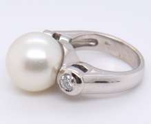 Fantastic 18kt Southsea Cultured Pearl and Diamond Ring