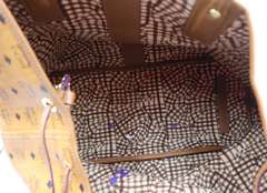 MCM Liz Reversable Medium Tote w Zipper Pouch