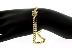 Trendy 10kt Yellow Gold Curb Bracelet