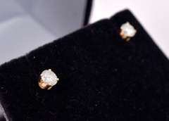 Beautiful Approx. 0.50CTW Diamond Stud Earrings in 14K Yellow Gold
