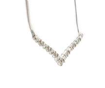 0.93ctw Diamond "V" Necklace in 14K