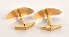 Tasteful Pair of Gold Cufflinks