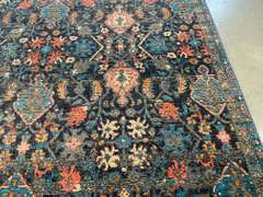 VINTAGE REPRODUCTION DESIGN RUG 6x8