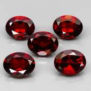 Set of 5 top red VS Garnets weighing 10.59 carats