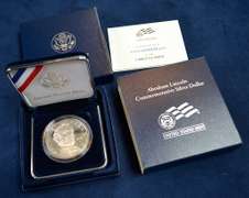 2009 Proof Abraham Lincoln Commemorative Silver Dollar. OGP.