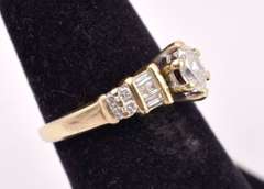 Amazing Approx. 0.65CTW Diamond Ring in 14K Yellow Gold
