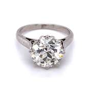 Magnificent and Very Fine Quality 4.76 Carats Diamond Solitaire Platinum Ring