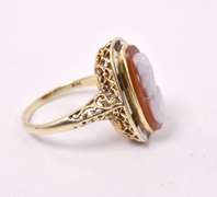 Amazing Vintage Cameo Ring in 14K Yellow Gold