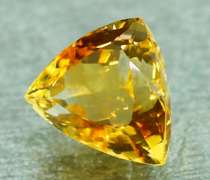 Glittering 7.85ct golden trillian cut Citrine