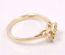 Romantic Heart Ring in Yellow Gold