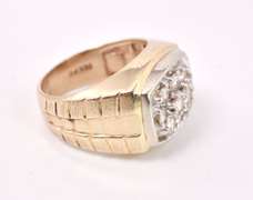 Marvelous Men's Approx. 1.10CTW Diamond Ring in 14K Yellow Gold
