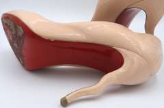 Christian Louboutin Hot Chick Scallop Pointed Toe Pump