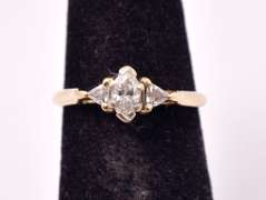 Gorgeous Diamond Ring in 14K Yellow Gold