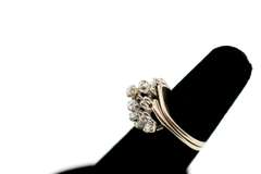 LADIES 18 KT WHITE GOLD LADIES DIAMOND CLUSTER