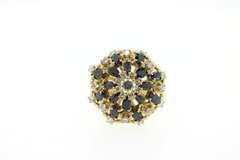 LADIES 18 KT DIAMOND AND SAPPHIRES PYRAMIDE RING.