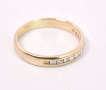 Beautiful Diamond Band Ring in 14K Yellow Gold