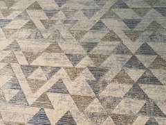 CONTEMPORARY AREA RUG 7x10