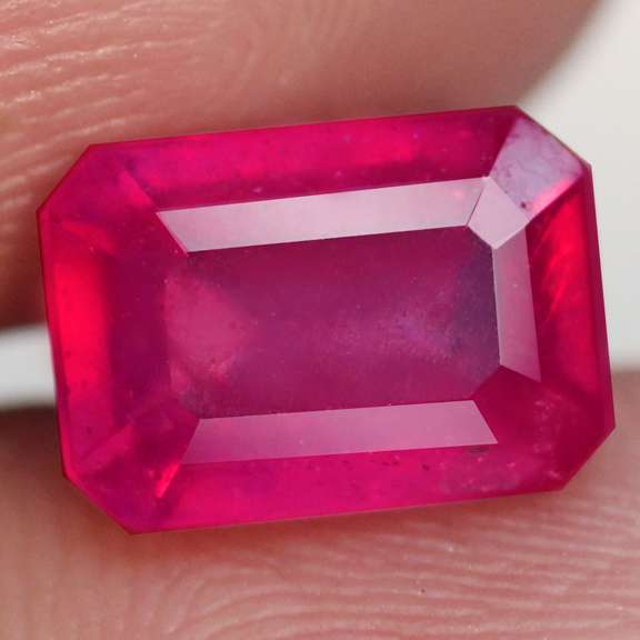 Amazing 2.72ct reddish pink emerald cut Ruby