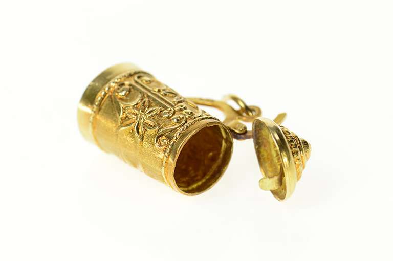 18K Yellow Gold 3D Traditional German Beer Stein Embossed Cuff Links