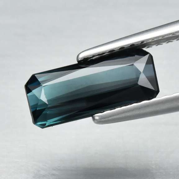Elegant 1.55ct 10.5mm untreated blue Tourmaline