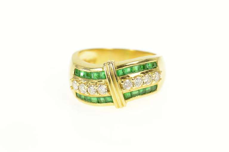18K Yellow Gold 1.58 Ctw Emerald Diamond Wavy Band Ring